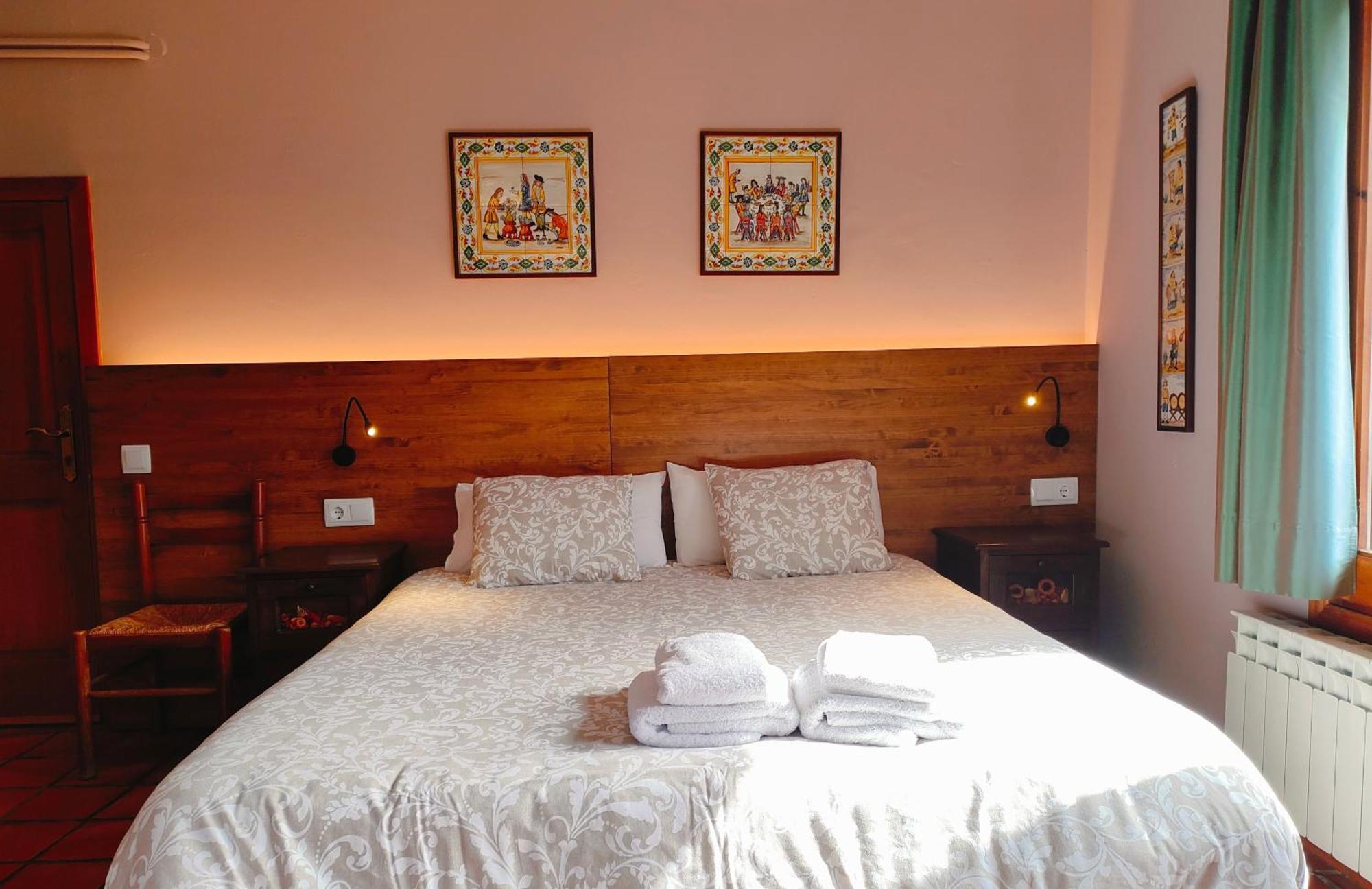Casa Etxalde Guest House กัมโปรดอน ภายนอก รูปภาพ